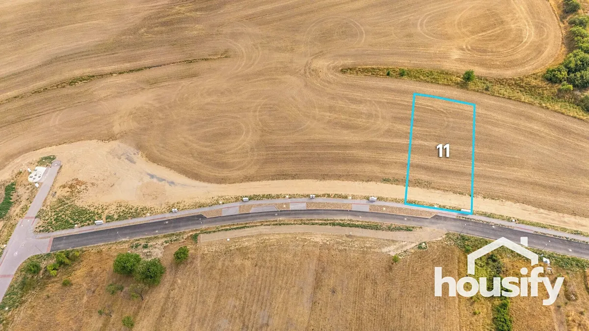 Prodej stavebního pozemku 1595 m²